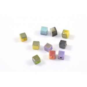 Bille cube 4mm acrylique couleur mélangé (Paquet de 20)